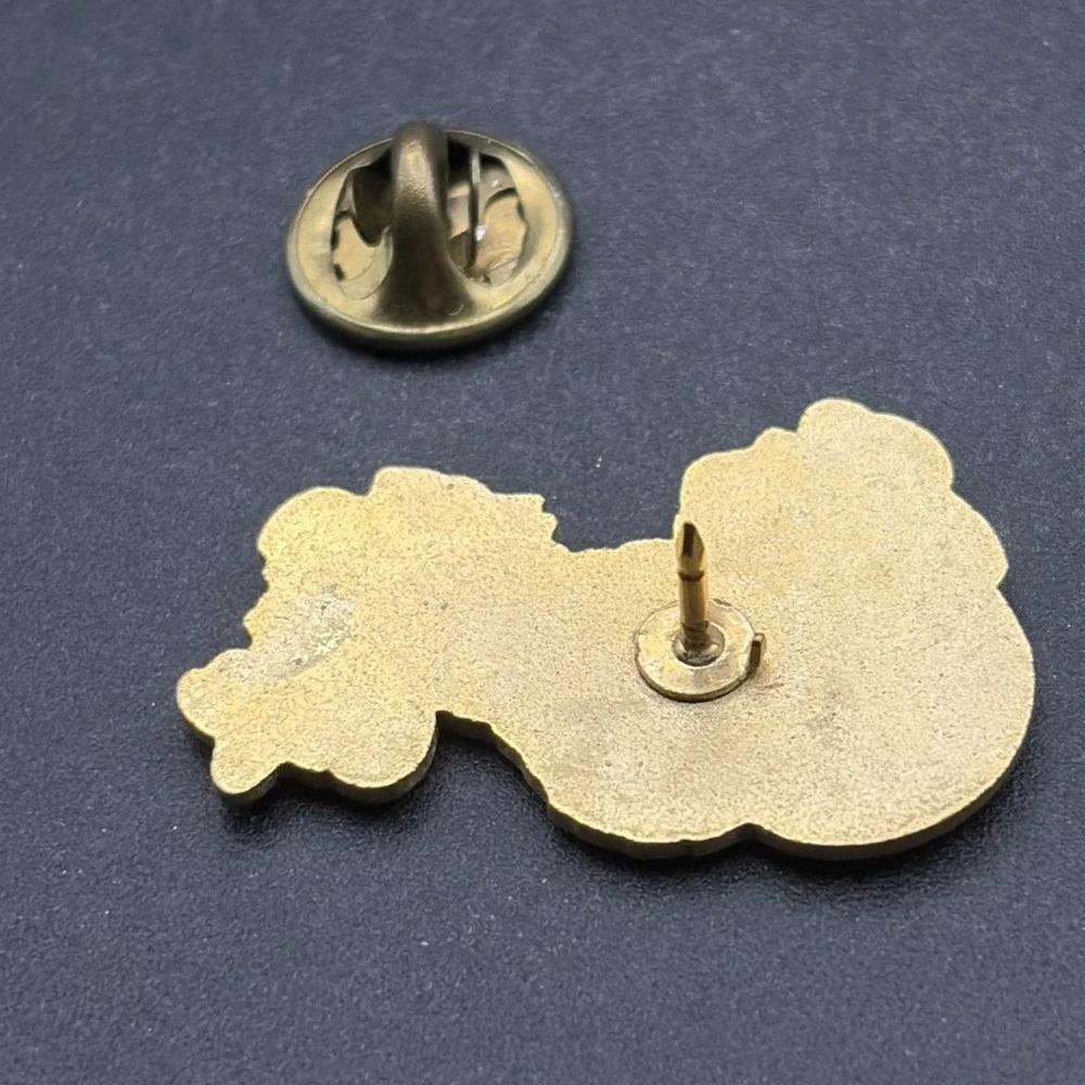 Crocodile Cafe Restaurant Sunglasses Lapel Hat‎ Pin